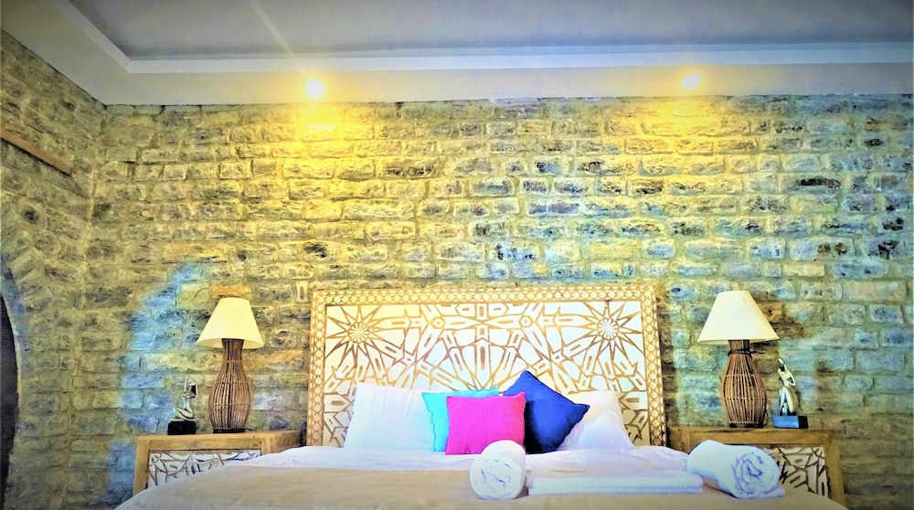 almina garden boutique