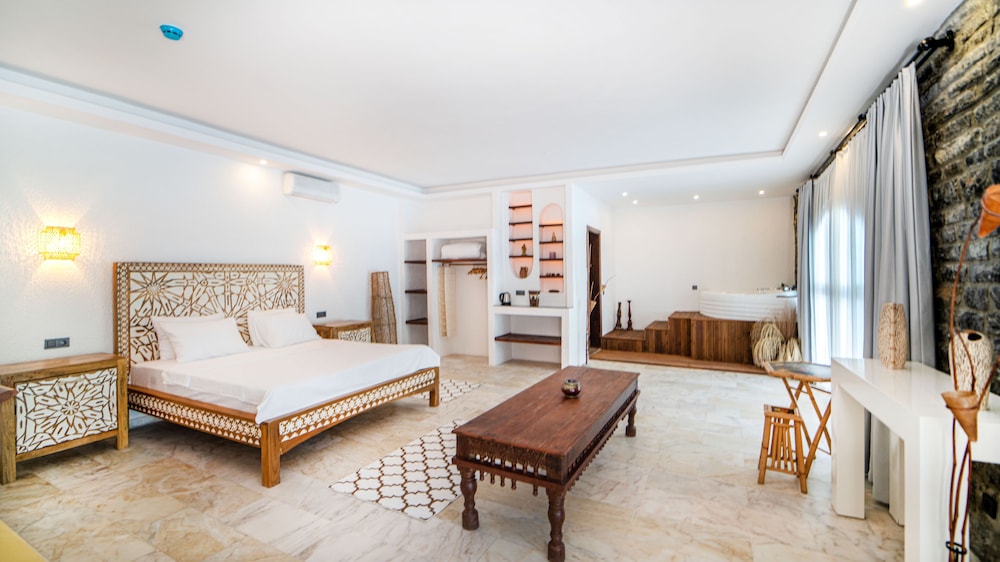 almina garden boutique