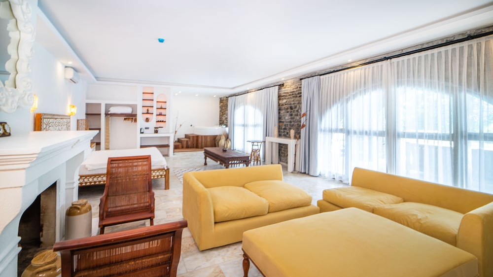 almina garden boutique