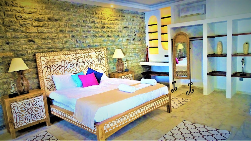 almina garden boutique