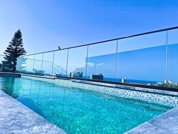 Zar Hotel,Doonside>>Amanzimtoti,3.5 star