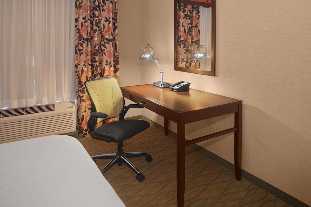 hilton garden inn akron