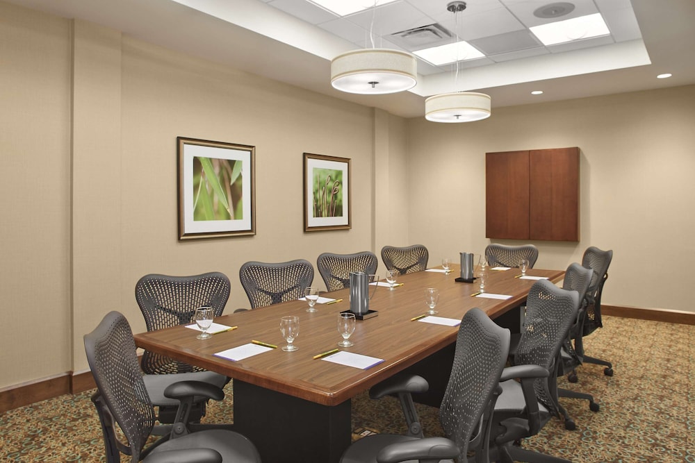 hilton garden inn akron
