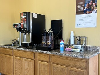 Super 8 By Wyndham Carbondale,Herrin>>Carbondale,2 star