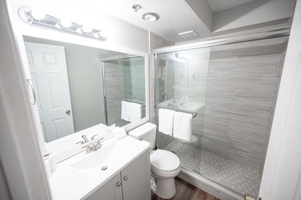 stay together on the strip 3 bed condo