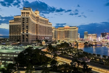 stay together on the strip 3 bed condo