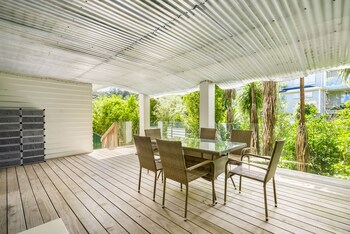 the perfect spacious 2br getaway netflix