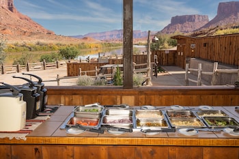 red cliffs lodge moab