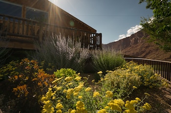 red cliffs lodge moab