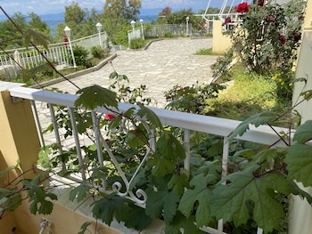 mantoudi limni agia anna