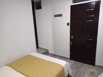hotel canaveral plaza