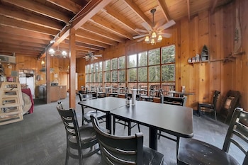 kit carson lodge