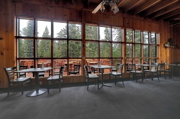 kit carson lodge