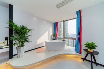 cloudy international apartment