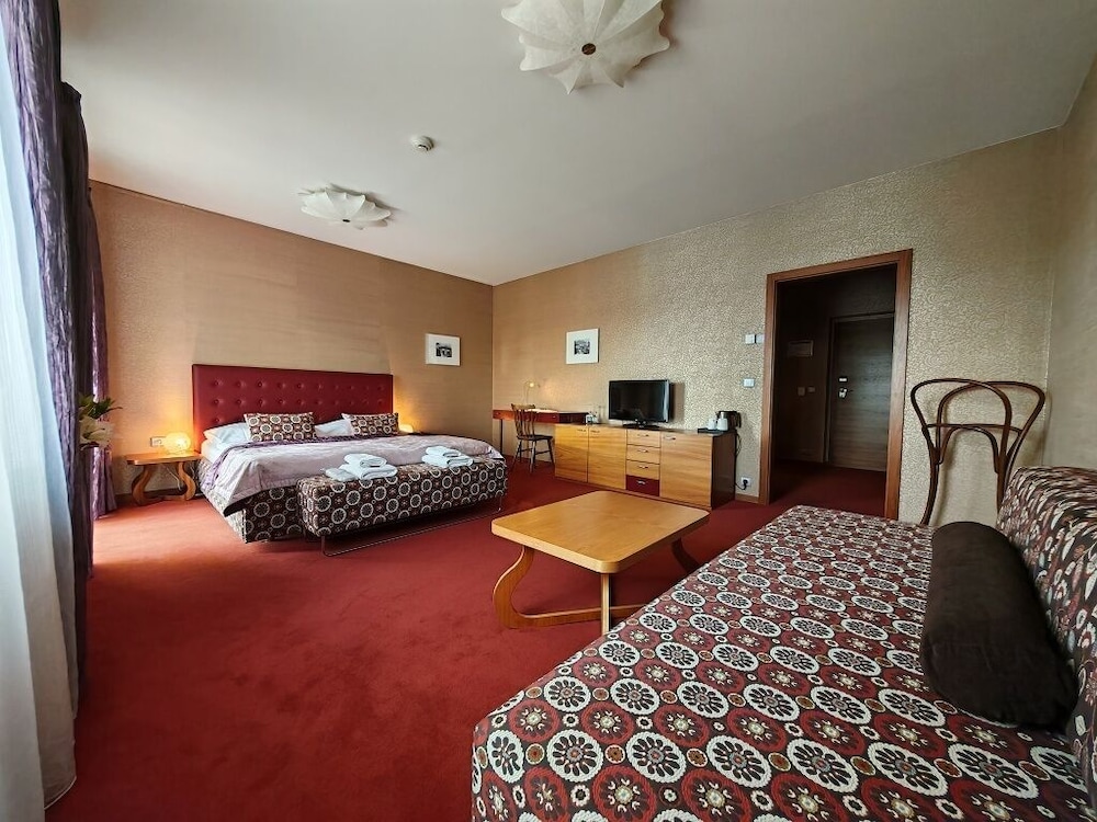 hotel rajska zahrada