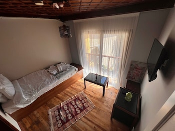 tarihi sari konak