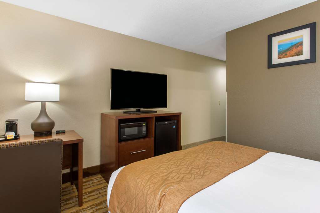 comfort inn asheville east blue ridge pkwy access