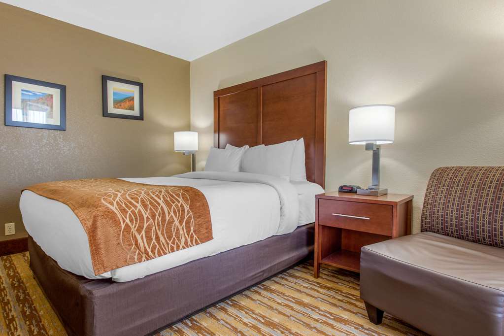 comfort inn asheville east blue ridge pkwy access