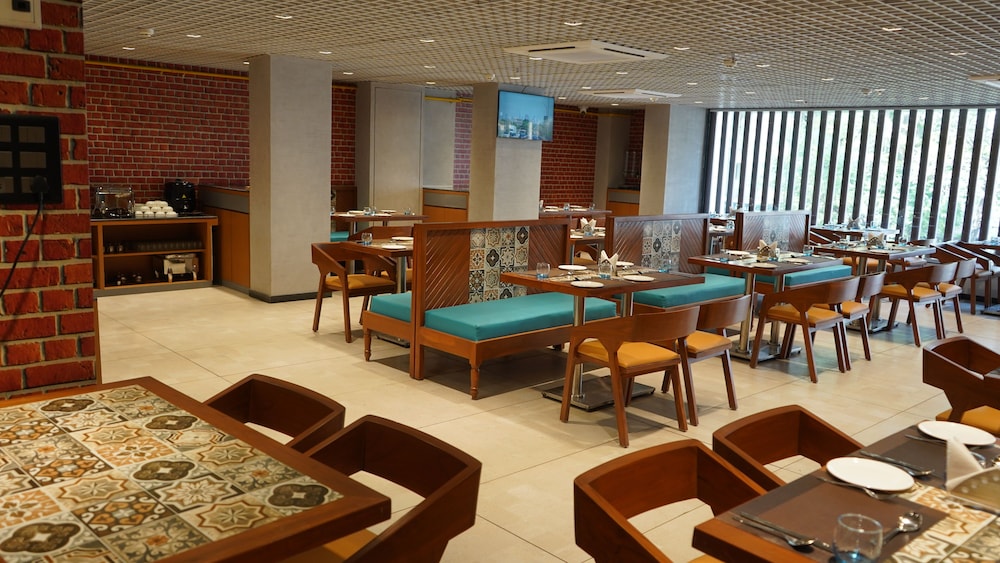 purple beds by vits dwarkesh surat