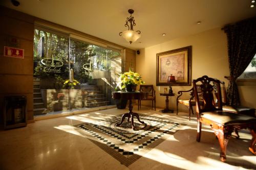 suites obelisk