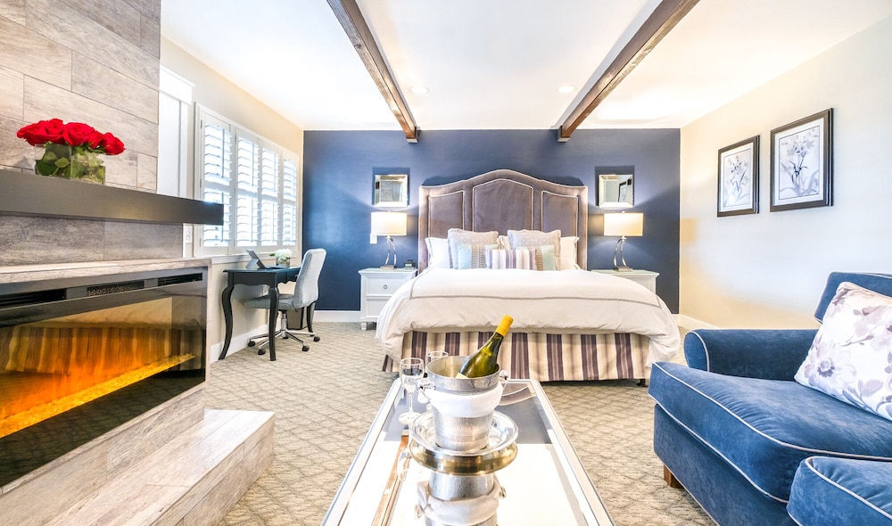 Candle Light Inn,Carmel-By-The-Sea>>Carmel,3 star