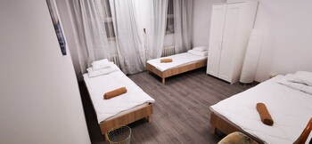 hostel warszawa powstaniec