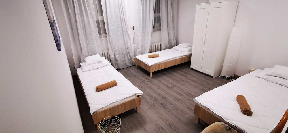 hostel warszawa powstaniec