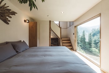 nipponia kosuge village cliff side villa