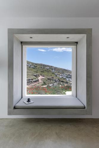 tinos