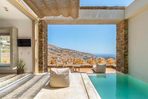 tinos