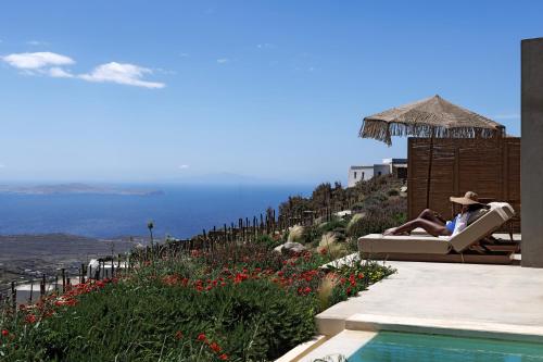 tinos