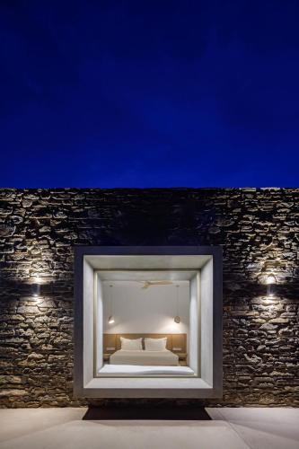 tinos