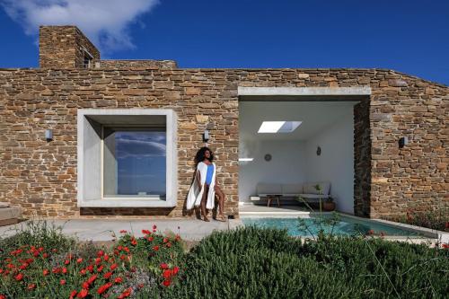 tinos