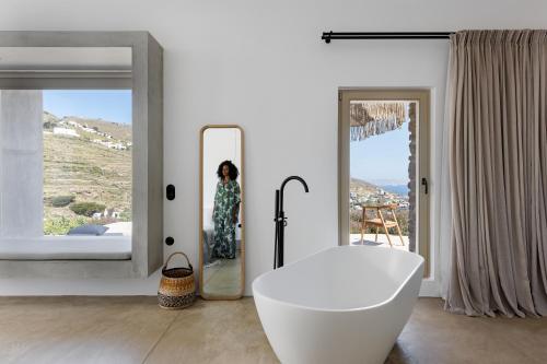 tinos