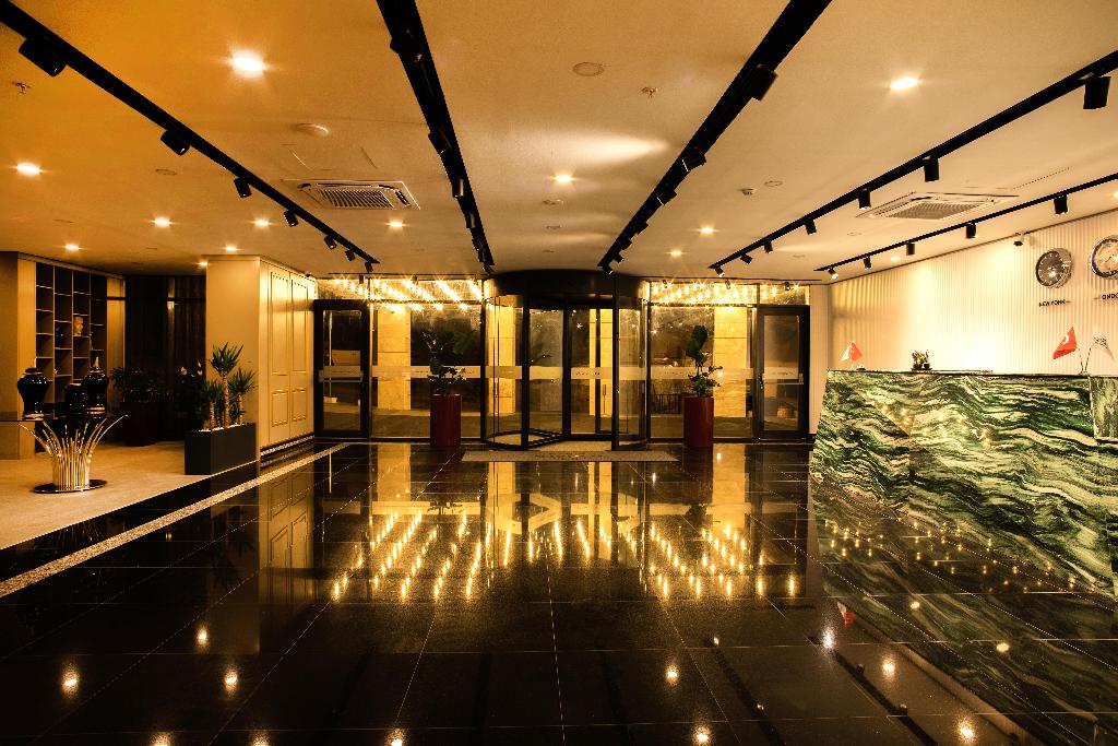 moncher hotel