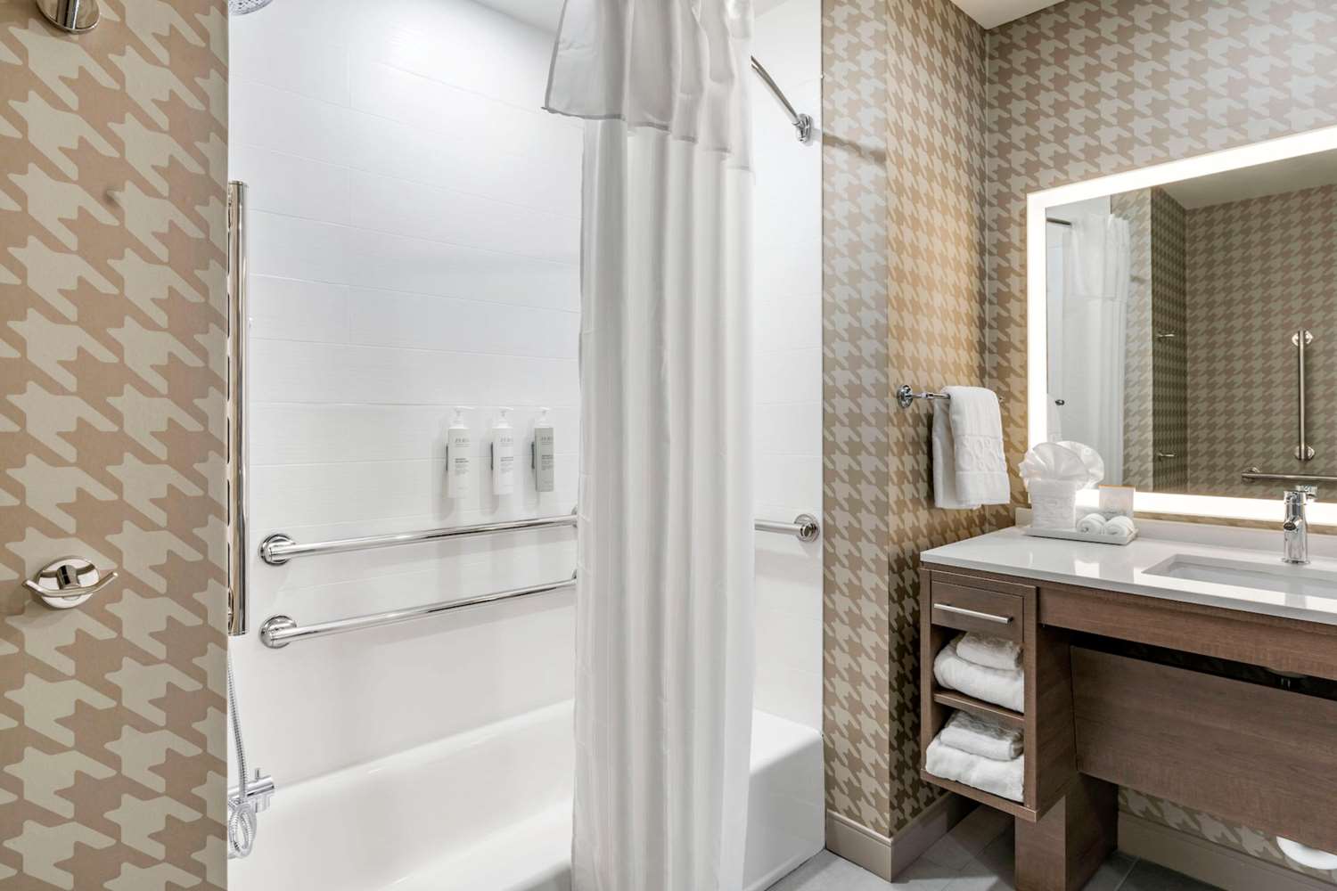 home2 suites lexington keeneland airport ky
