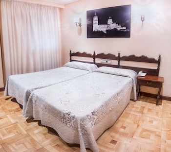 hotel residencia castellano i