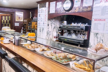 Hotel Residencia Castellano I,Santa Marta De Tormes>>Salamanca,3 star