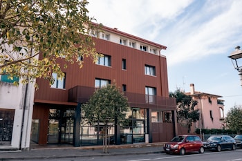 k modern hotel