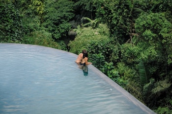 horison ume suites and villas