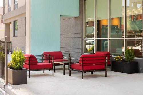 avid hotel brooklyn dyker heights an ihg hotel