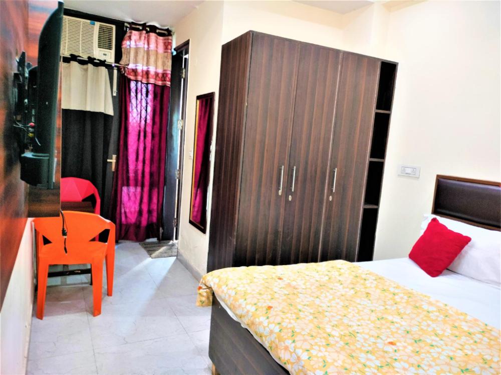 hotel star light near nizamuddin station