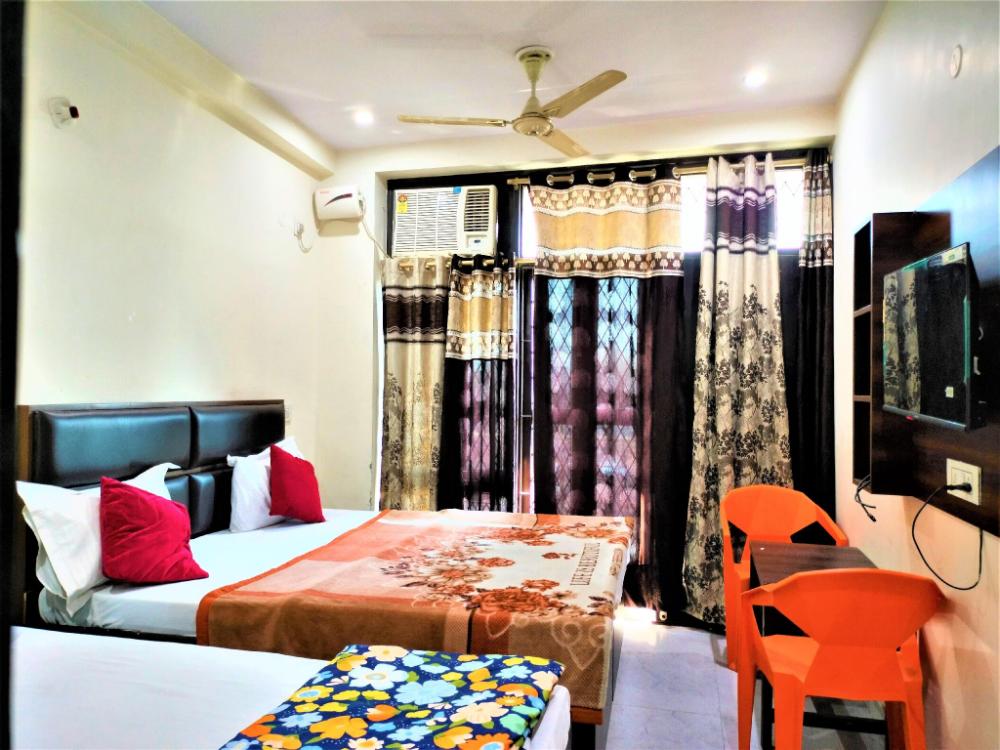 hotel star light near nizamuddin station