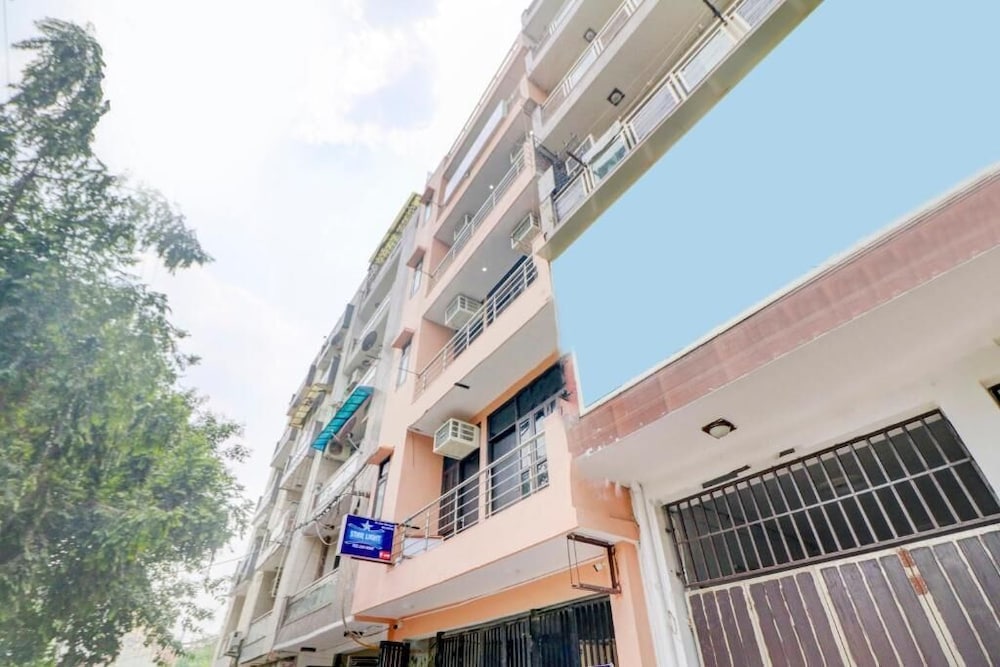 hotel star light near nizamuddin station