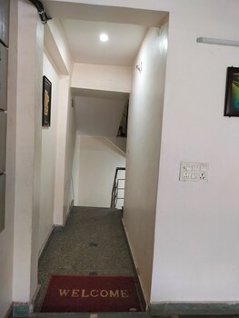 hotel star light near nizamuddin station