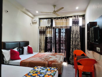 hotel star light near nizamuddin station