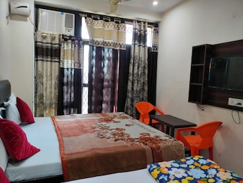 hotel star light near nizamuddin station