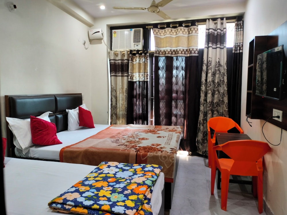 hotel star light near nizamuddin station