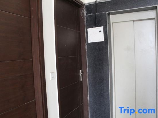 Hotel Star Light Near Nizamuddin Station,New Delhi>>Delhi,3 star