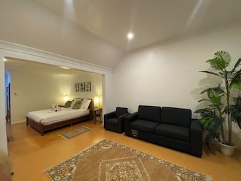 little italy hotel